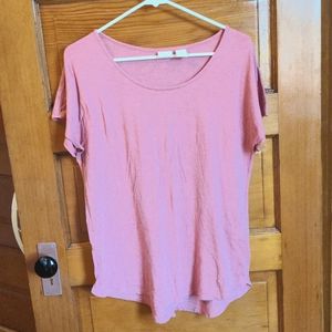 Relaxed, heathered tee